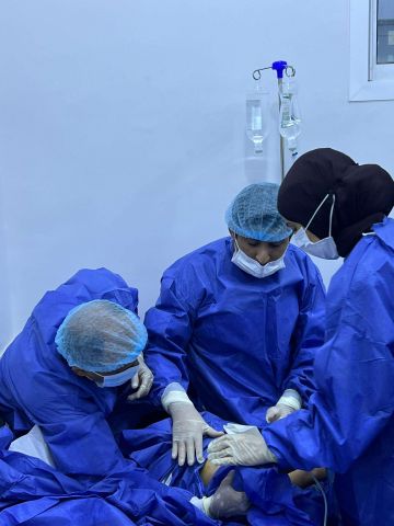 مستشفى عبود العسكري يجري أول عملية غسيل بروتيني في العاصمة عدن والمحافظات المجاورة مستشفى عبود العسكري يجري أول عملية غسيل بروتيني في العاصمة عدن والمحافظات المجاورة