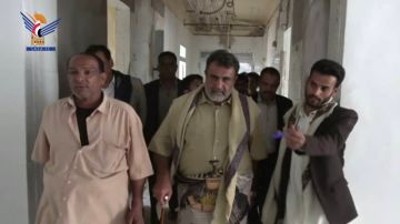 تفقد سير العمل بمشروع تأهيل وترميم عدد من أقسام هيئة مستشفى الثورة بالبيضاء