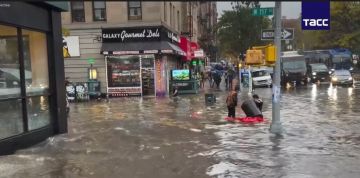 عمدة نيويورك: وفاة شخصين جراء الأمطار الغزيرة في المدينة