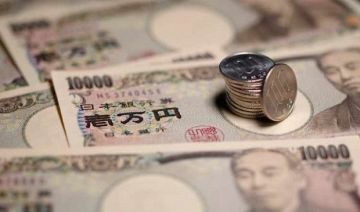 الين الياباني يتراجع لأدنى مستوى مقابل الدولار