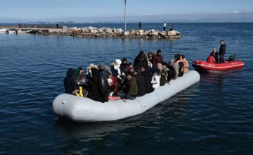 وفاة 4 بعد غرق قارب مهاجرين قبالة جزيرة ليسبوس وفاة 4 بعد غرق قارب مهاجرين قبالة جزيرة ليسبوس