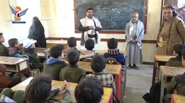 وكيل وزارة التربية لقطاع التعليم الأساسي يتفقد سير العملية التعليمية بالجوف وكيل وزارة التربية لقطاع التعليم الأساسي يتفقد سير العملية التعليمية بالجوف