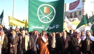 الإخوان في المنفى.. مكاسب شخصية على حساب شعوب مبتلاة بالدمار الإخوان في المنفى.. مكاسب شخصية على حساب شعوب مبتلاة بالدمار