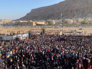 شبام التاريخ تحتفي بذكرى ثورة 14 أكتوبر المجيدة بمشاركة واسعة من أبناء حضرموت شبام التاريخ تحتفي بذكرى ثورة 14 أكتوبر المجيدة بمشاركة واسعة من أبناء حضرموت