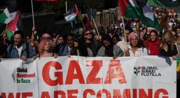 مظاهرات أمام مركز تدريب المنتخب الإيطالي رفضا لمواجهة إسرائيل 