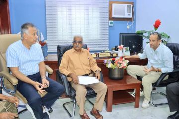 باخبيرة والجاوي يناقشان آلية تنفيذ مشروع تصريف مياه الأمطار واستبدال مولد مضخة مياه في المعلا باخبيرة والجاوي يناقشان آلية تنفيذ مشروع تصريف مياه الأمطار واستبدال مولد مضخة مياه في المعلا