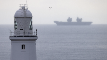 هجوم جديد قبالة سواحل اليمن: استهداف سفينة بمقذوف مجهول شرق عدن هجوم جديد قبالة سواحل اليمن: استهداف سفينة بمقذوف مجهول شرق عدن