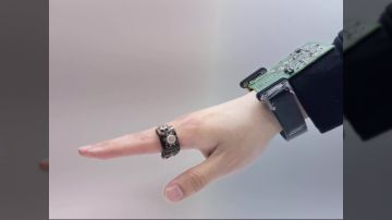 ابتكار خاتم ذكي يتحكم في الواقع الافتراضي ويحدث ثورة في التفاعل التكنولوجي ابتكار خاتم ذكي يتحكم في الواقع الافتراضي ويحدث ثورة في التفاعل التكنولوجي