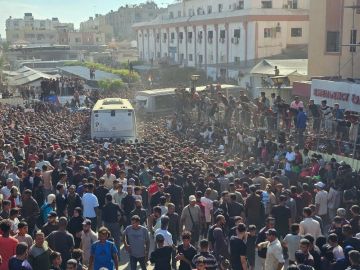 خان يونس تستقبل الأسرى الفلسطينيين المحررين في صفقة التبادل