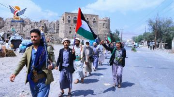 صنعاء .. مسيرات راجلة ووقفات قبلية في همدان بالذكرى الثانية لعملية طوفان الأقصى 