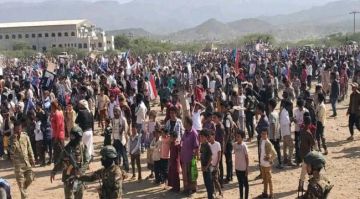 توافد جماهيري واسع إلى الضالع لإحياء ذكرى ثورة 14 أكتوبر