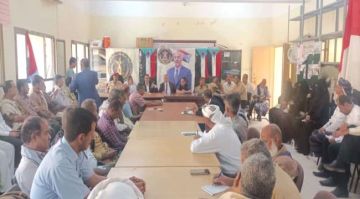 فريق التوجيه والرقابة الرئاسي يعقد لقاء مشتركا مع قيادتي الانتقالي والسلطة المحلية في الحبيلين