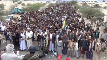 19 مسيرة حاشدة في مأرب تحت شعار عامان من العطاء.. ووفاء لدماء الشهداء