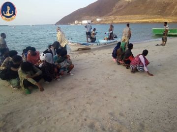 قوات خفر السواحل تضبط قاربا يحمل 20 مهاجرا أفريقيا قوات خفر السواحل تضبط قاربا يحمل 20 مهاجرا أفريقيا