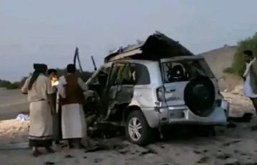 مقتل شخص وإصابة آخر بانفجار عبوة ناسفة استهدفت مركبة مدنية شرق مأرب مقتل شخص وإصابة آخر بانفجار عبوة ناسفة استهدفت مركبة مدنية شرق مأرب
