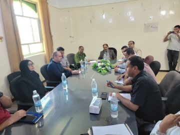 محافظ الضالع يلتقي ممثلي هيئة الإغاثة CRS وجمعية رعاية الأسرة لمناقشة التدخلات الإنسانية والتنموية محافظ الضالع يلتقي ممثلي هيئة الإغاثة CRS وجمعية رعاية الأسرة لمناقشة التدخلات الإنسانية والتنموية