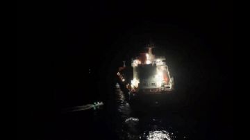 وفاة بحار هولندي متأثرا بإصابات هجوم الحو ثيين على سفينة مينرفاغرتش