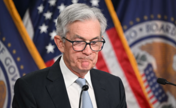 تباين آراء صناع السياسة بالفيدرالي حول خفض الفائدة في ديسمبر تباين آراء صناع السياسة بالفيدرالي حول خفض الفائدة في ديسمبر