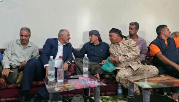 تجدد الاصطفاف الشعبي والتلاحم الجنوبي خلف الرئيس الزبيدي بعد زيارته للشنفرة تجدد الاصطفاف الشعبي والتلاحم الجنوبي خلف الرئيس الزبيدي بعد زيارته للشنفرة