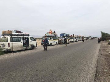 ناشطون ينشرون فيديو يظهر اعتداء عناصر الانتقالي على سائق مصري وإجباره على دفع إتاوة في أبين ناشطون ينشرون فيديو يظهر اعتداء عناصر الانتقالي على سائق مصري وإجباره على دفع إتاوة في أبين