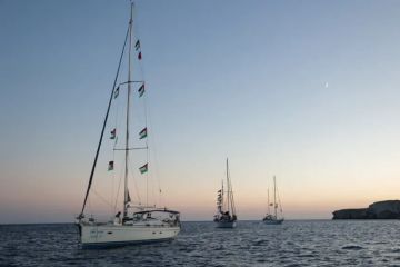 أسطول الصمود المتجه إلى غزة يتعرض لمناورات إسرائيلية خطيرة في البحر الأبيض المتوسط