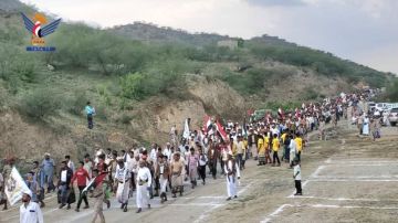 عرض شعبي لقوات التعبئة في مديرية كعيدنة بحجة عرض شعبي لقوات التعبئة في مديرية كعيدنة بحجة