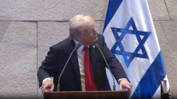 ترامب يدعو رئيس إسرائيل إلى العفو عن نتنياهو ترامب يدعو رئيس إسرائيل إلى العفو عن نتنياهو