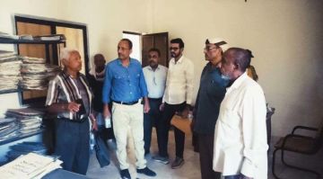 فريق التوجيه والرقابة الرئاسي يطلع على أوضاع مكتب الزراعة والري بمحافظة أبين فريق التوجيه والرقابة الرئاسي يطلع على أوضاع مكتب الزراعة والري بمحافظة أبين