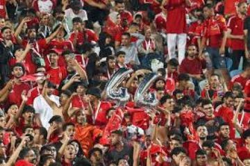 الأهلى المصري يحتفل بالصعود إلى دور المجموعات بدوري الأبطال