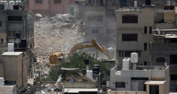 الاحتلال يحذر مالكي 14 منزل ومنشأة في الخليل لهدمها