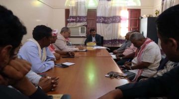 فريق التوجيه الرئاسي يتفقد مكتبي التربية والتعليم والنظافة والتحسين في سقطرى