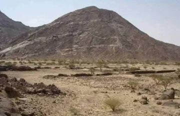 المساحة الجيولوجية تحسم الجدل حول ما أشيع عن ثروات جبل النار في تعز المساحة الجيولوجية تحسم الجدل حول ما أشيع عن ثروات جبل النار في تعز