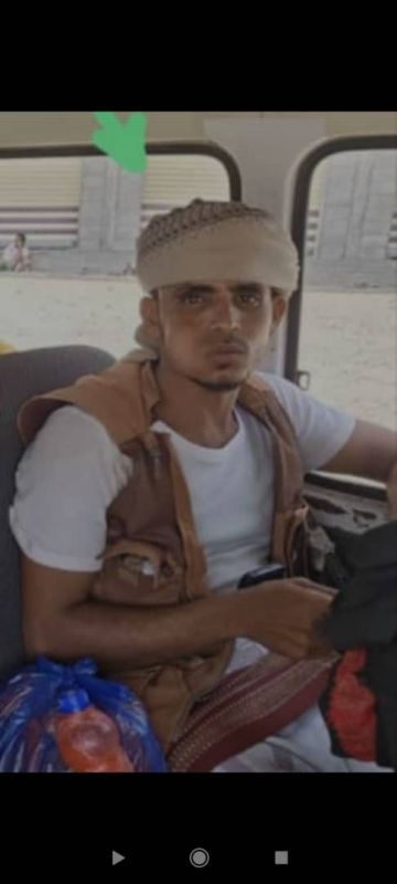 صاعقة رعدية تودي بحياة ثلاثة من جنود اللواء41 عمالقة في جبهة حيس بالحديدة صاعقة رعدية تودي بحياة ثلاثة من جنود اللواء41 عمالقة في جبهة حيس بالحديدة