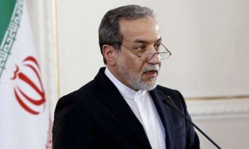 عراقجي يدين العرض المسرحي المعادي لإيران في البرلمان البريطاني عراقجي يدين العرض المسرحي المعادي لإيران في البرلمان البريطاني
