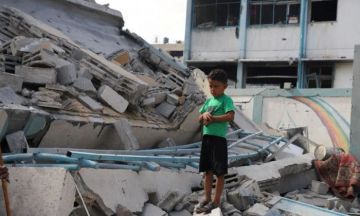 وزير الدفاع الإسرائيلي: من يبقى في غزة سيصنف إرهابيا وزير الدفاع الإسرائيلي: من يبقى في غزة سيصنف إرهابيا