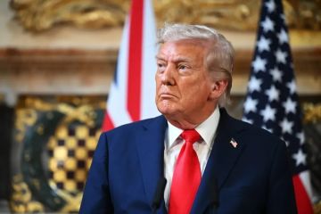 ترامب يلوح بتدخل غامض في غزة.. ويكشف عن لقاء مرتقب مع بوتين في بودابست لإنهاء حرب أوكرانيا ترامب يلوح بتدخل غامض في غزة.. ويكشف عن لقاء مرتقب مع بوتين في بودابست لإنهاء حرب أوكرانيا