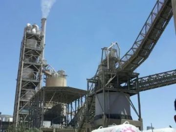 حريق يلتهم منزلا قرب مصنع إسمنت عمران