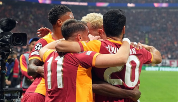 غلطة سراي يطيح برفاق محمد صلاح في ليلة "الأبطال" غلطة سراي يطيح برفاق محمد صلاح في ليلة "الأبطال"