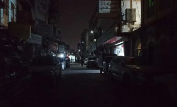 عدن تغرق في الظلام: أول انطفاء كهربائي شامل منذ عقود يشعل أزمة إنسانية وسط موجة حر قاتلة   عدن تغرق في الظلام: أول انطفاء كهربائي شامل منذ عقود يشعل أزمة إنسانية وسط موجة حر قاتلة