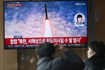 كوريا الشمالية تطلق صاروخا بالستيا باتجاه بحر اليابان كوريا الشمالية تطلق صاروخا بالستيا باتجاه بحر اليابان