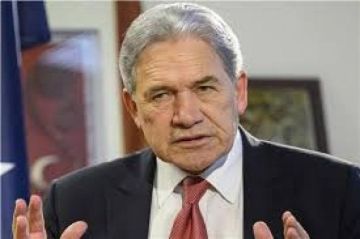 متظاهر يهاجم منزل وزير الخارجية النيوزيلندي