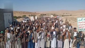 مسيرات ووقفات قبلية في عمران وفاءا لدماء الشهداء وتأكيدا على الجهوزية مسيرات ووقفات قبلية في عمران وفاءا لدماء الشهداء وتأكيدا على الجهوزية