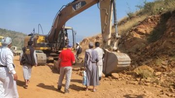 تدشين أعمال توسعة طريق في الخبت بالمحويت تدشين أعمال توسعة طريق في الخبت بالمحويت