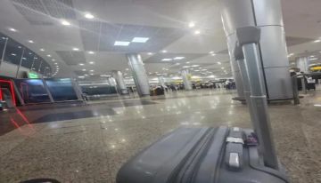 مأساة في مطار القاهرة: ركاب يمنيون عالقون بحجز المطار بعد ”خداع” شركة طيران بلقيس مأساة في مطار القاهرة: ركاب يمنيون عالقون بحجز المطار بعد ”خداع” شركة طيران بلقيس