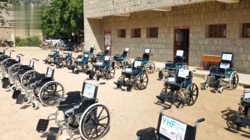 تدشين مشروع توزيع أجهزة تعويضية للأشخاص ذوي الإعاقة في خيران المحرق بحجة