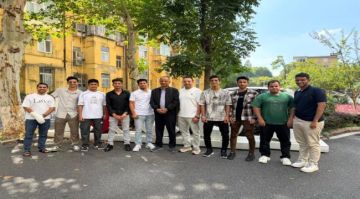 الأحمدي يزور طلاب الجنوب والمحافظات المحررة الجدد في ووهان ويؤكد: الملحقية بيتكم الثاني الأحمدي يزور طلاب الجنوب والمحافظات المحررة الجدد في ووهان ويؤكد: الملحقية بيتكم الثاني