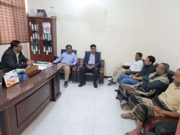 فريق الرقابة يتابع سير العمل في مكتب الصناعة بمحافظة شبوة فريق الرقابة يتابع سير العمل في مكتب الصناعة بمحافظة شبوة