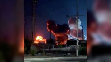 هجوم إسرائيلي عنيف بعشرات الصواريخ على جنوب لبنان هجوم إسرائيلي عنيف بعشرات الصواريخ على جنوب لبنان