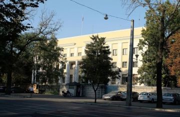 بوخارست.. إحباط محاولة لاقتحام السفارة الروسية