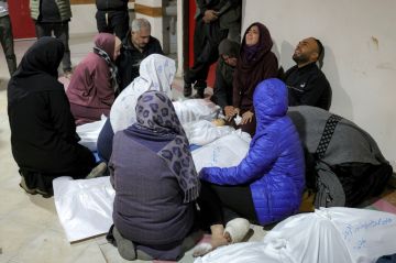 ندد بالغارات الإسرائلية على القطاع.. الاتحاد الأوروبي يدعو إلى احترام وقف إطلاق النار في غزة ندد بالغارات الإسرائلية على القطاع.. الاتحاد الأوروبي يدعو إلى احترام وقف إطلاق النار في غزة